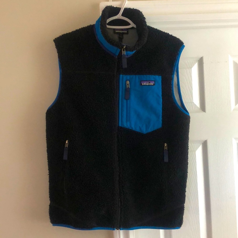 Patagonia Black Sherpa Fleece Vest with Blue Accents